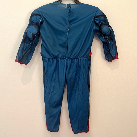 Superman Muscle Costume w/ Detachable Cape Size 2/3 (pls read full description) - Picture 7 of 10